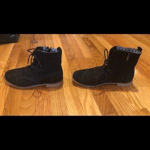 Women’s boot shoes